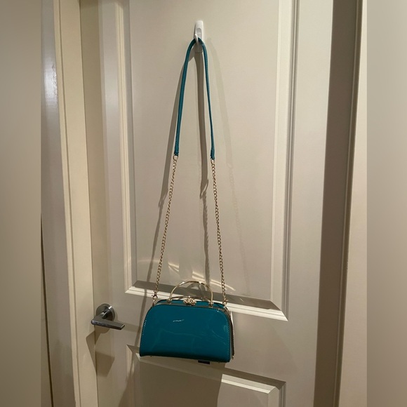 La Terre Purse Patent Turquoise Leather Rhinestones Evening Bag NWTs Crossbody - Picture 3 of 9